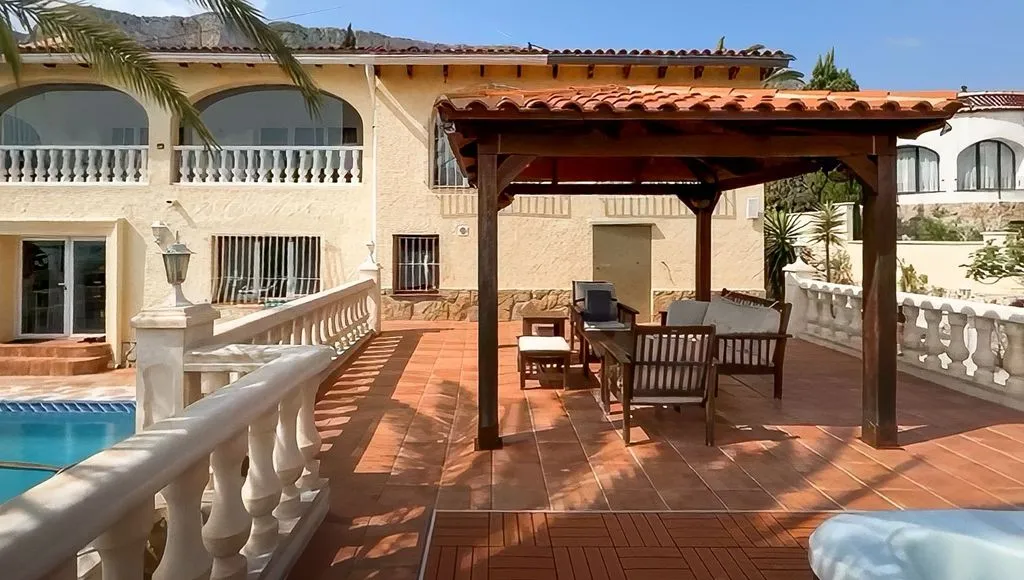 Piscine - Mediterranean Villa with Pool in Calpe