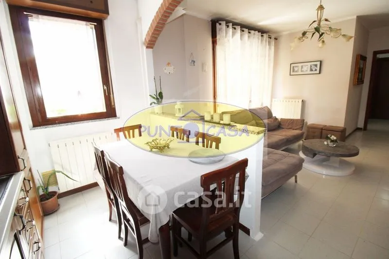 Sala da pranzo - Trilocale with Terrace in Borghetto Lodigiano
