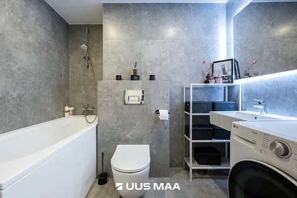Vannitoad - Modern Flat with Balcony in Loo Village