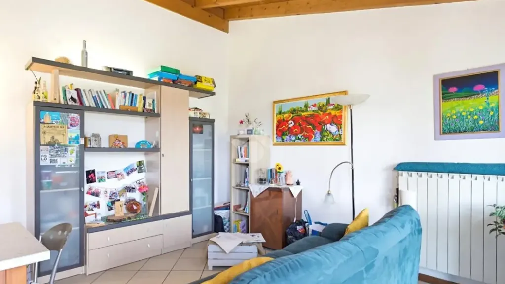 Elutuba - Bright Apartment with Terrace in Mazzano