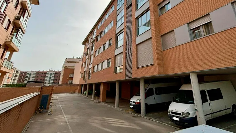 Välivaade - Garage with Access in Ávila