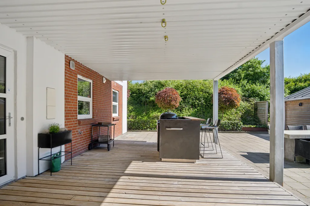 Terrasse - Architectural House with Water View in Aabenraa