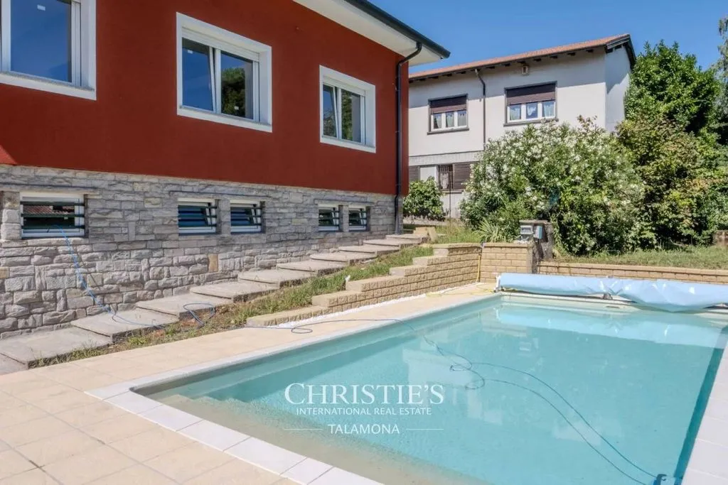 Bassein - Luxury Villa with Pool in Casbeno, Varese