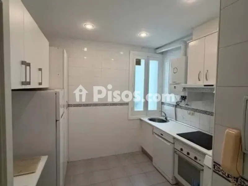 Cuisine - Spacious Flat with Balcony in Recoletos