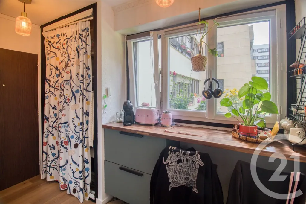 Esik - Renovated Studio with Parking in Franconville