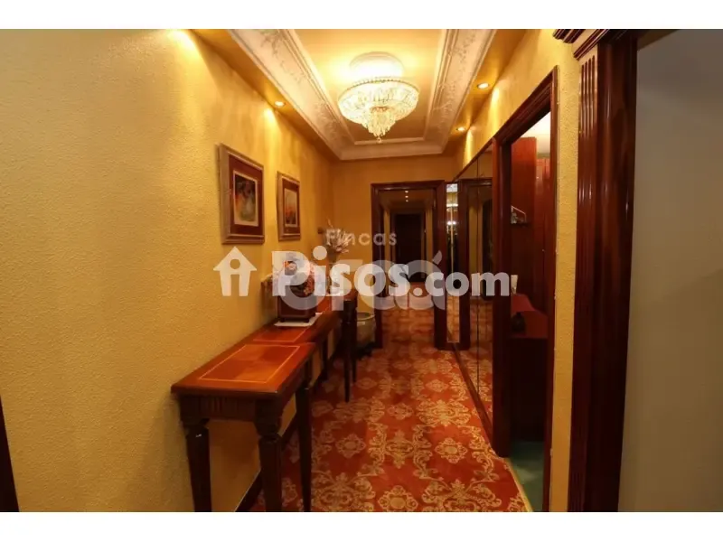 Esik - Apartment with Balcony in La Txitxarra