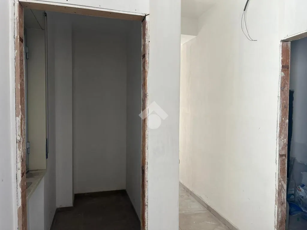 Esik - Modernised Apartment with Balcony in Giarre