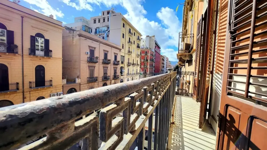 Rõdu - Apartment with Balcony in Palermo's Historic Centre