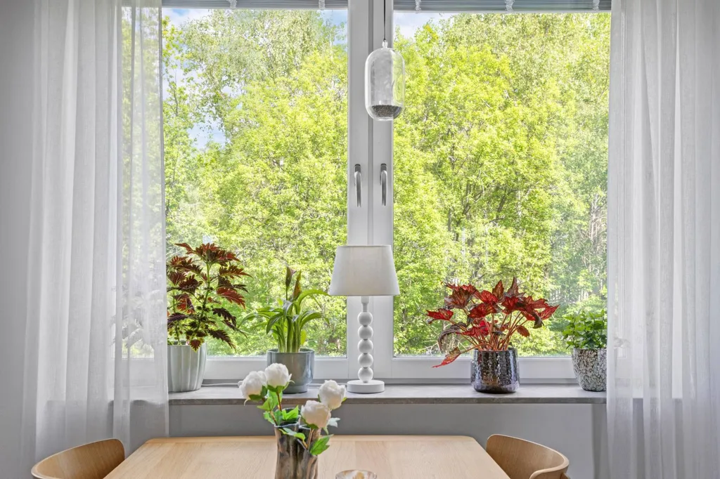 Söögituba - Apartment with Balcony in Central Location