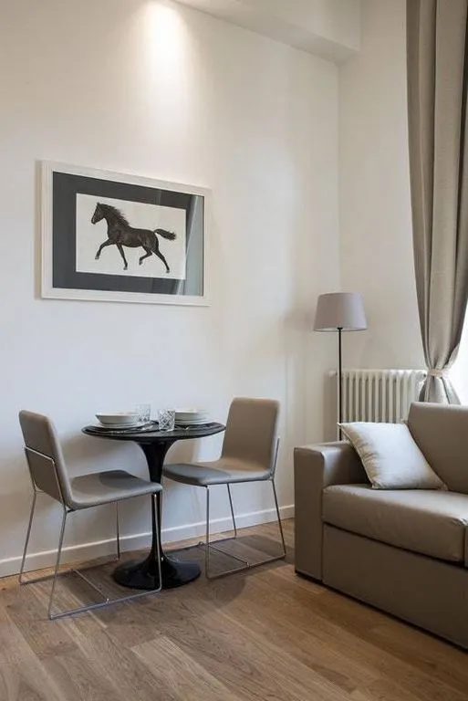 Elutuba - 18-Bedroom Apartment with Panoramic Views in Florence