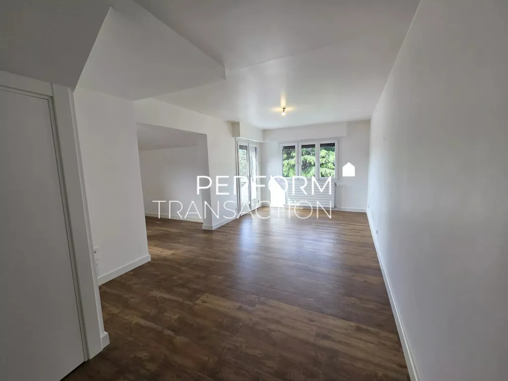 Elutuba - Duplex Apartment with Balcony in Échirolles