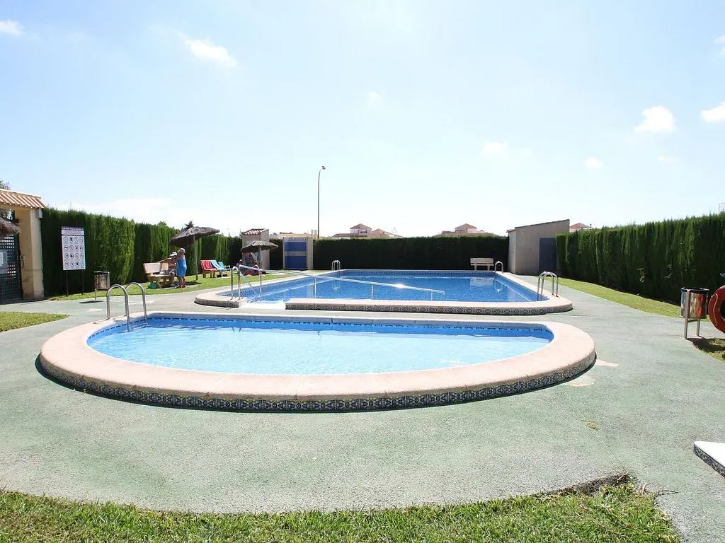Bassein - Chalet with Pool and Terrace in Torrevieja