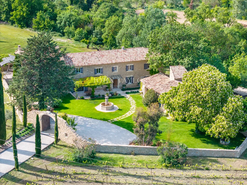 Vue aérienne - Mas de Luxe avec Piscine à Oppède le Vieux