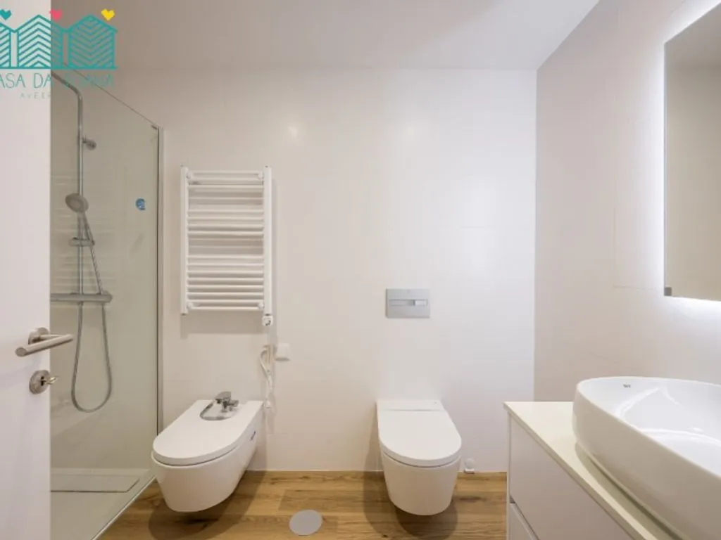 Salles de bain - Luxury 3-Bedroom Apartment in Aveiro