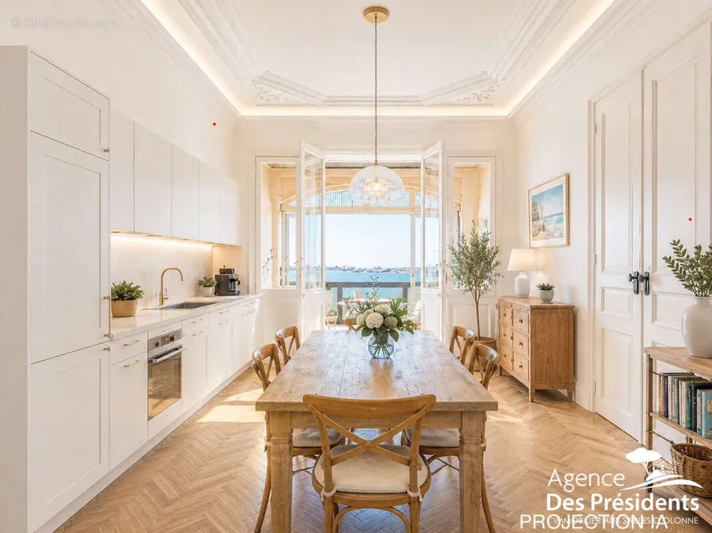 Dining Room - Villa with Sea View in Sables d'Olonne