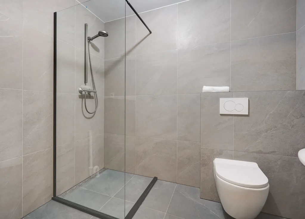 Bathrooms - Maisonette with Terrace in Transvaalkwartier