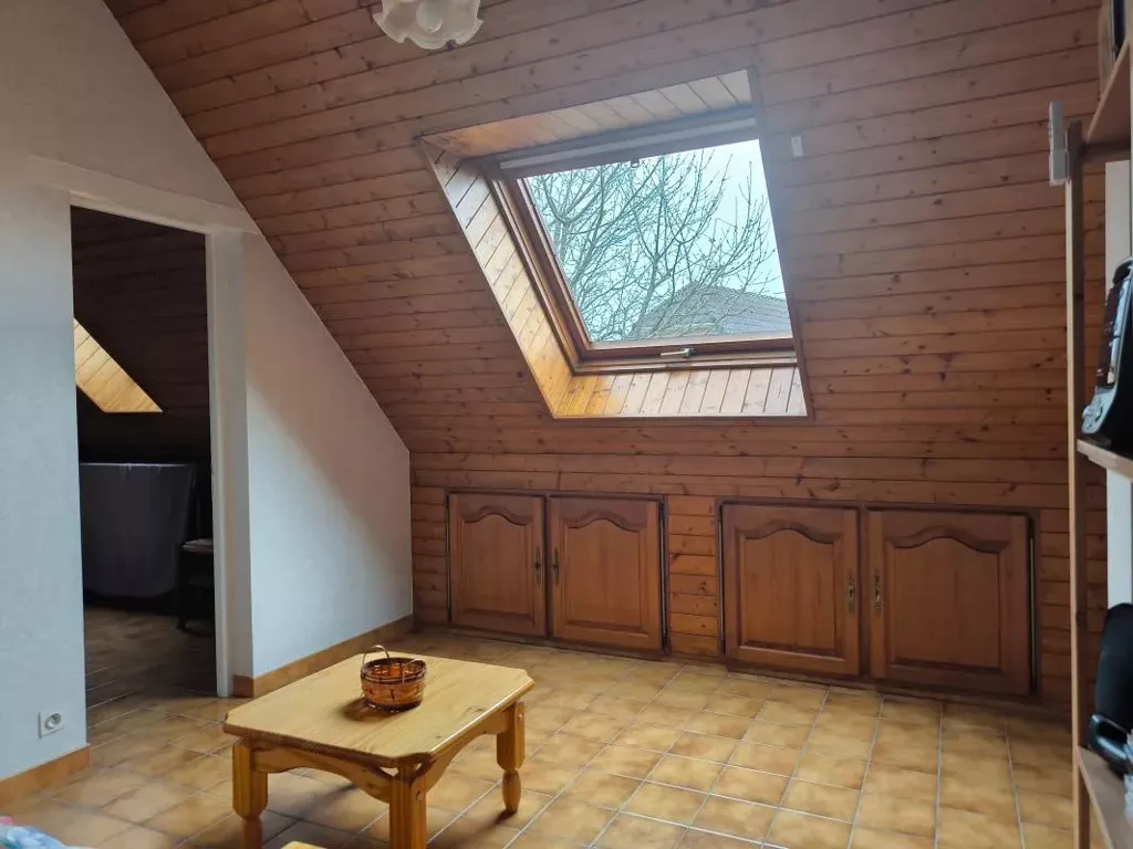 Pièces - Maison avec Terrasse et Garage à Lons