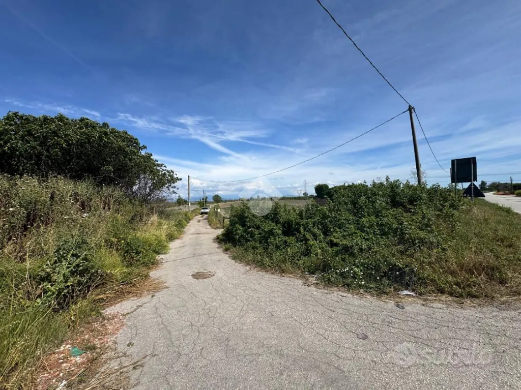 Jardin - Agricultural Land on Casaluce Highway