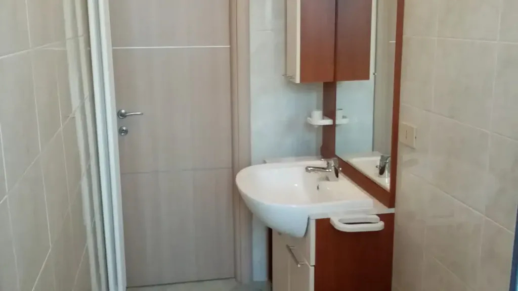 Bagni - Spacious Student Flat with Balconies in Turin