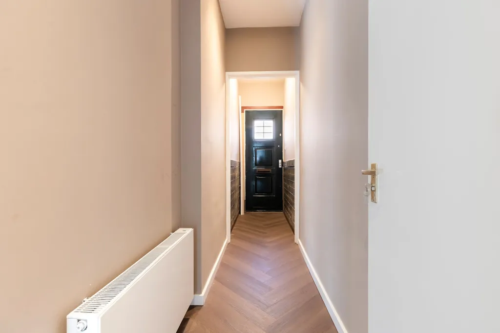 Esik - Renovated Apartment with Garden in Amsterdam