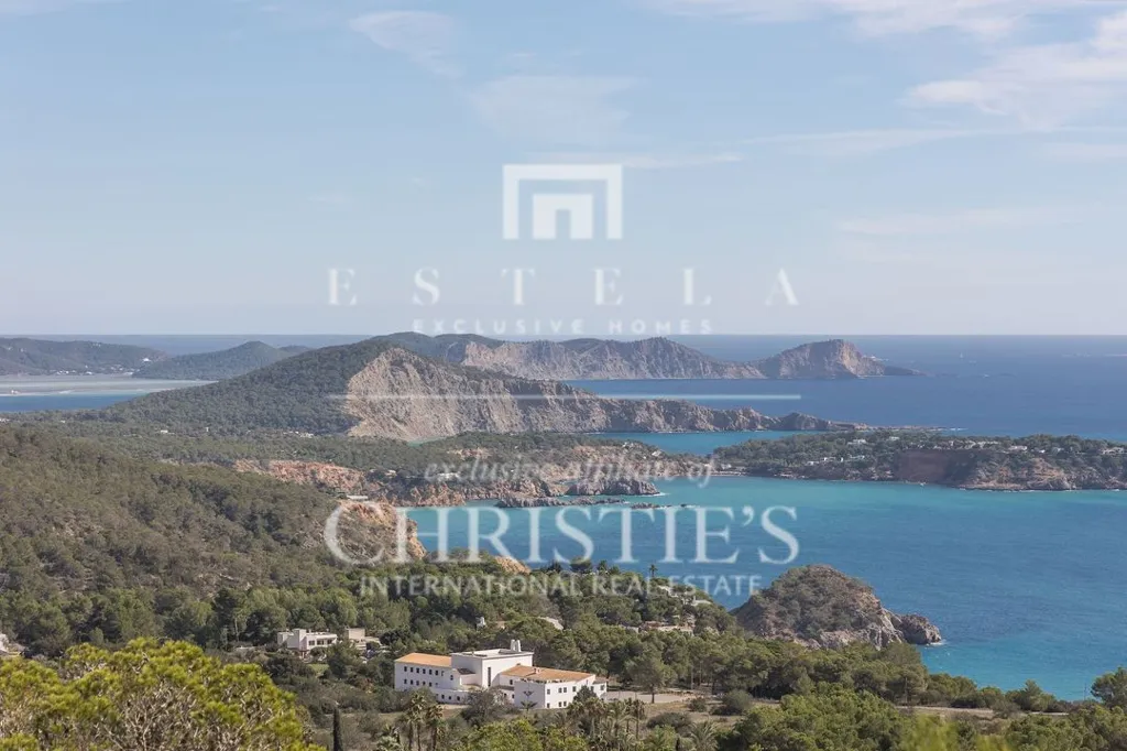 Modern Villa with Sea View in Es Cubells