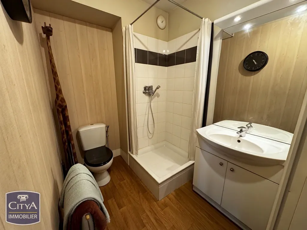 Vannitoad - 1-Bed Flat with Balcony in Rouen
