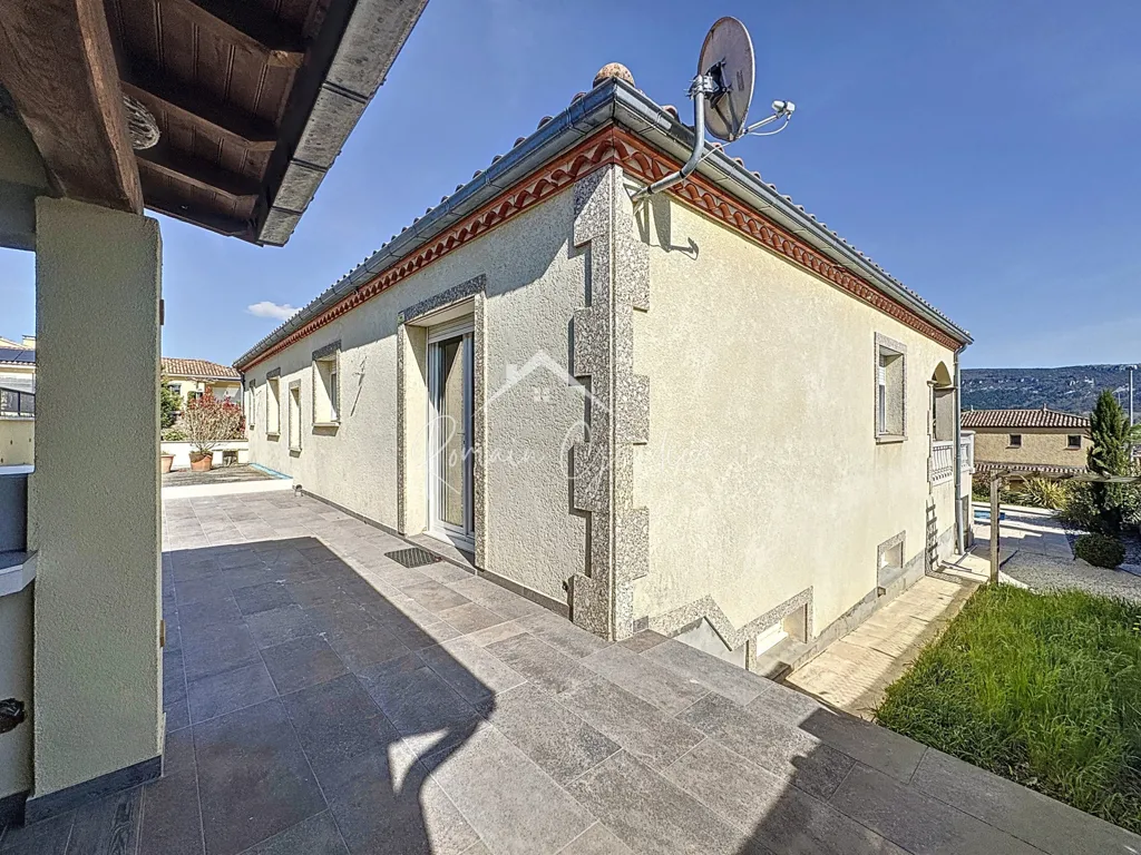 Terrass - Villa with Pool in Millau