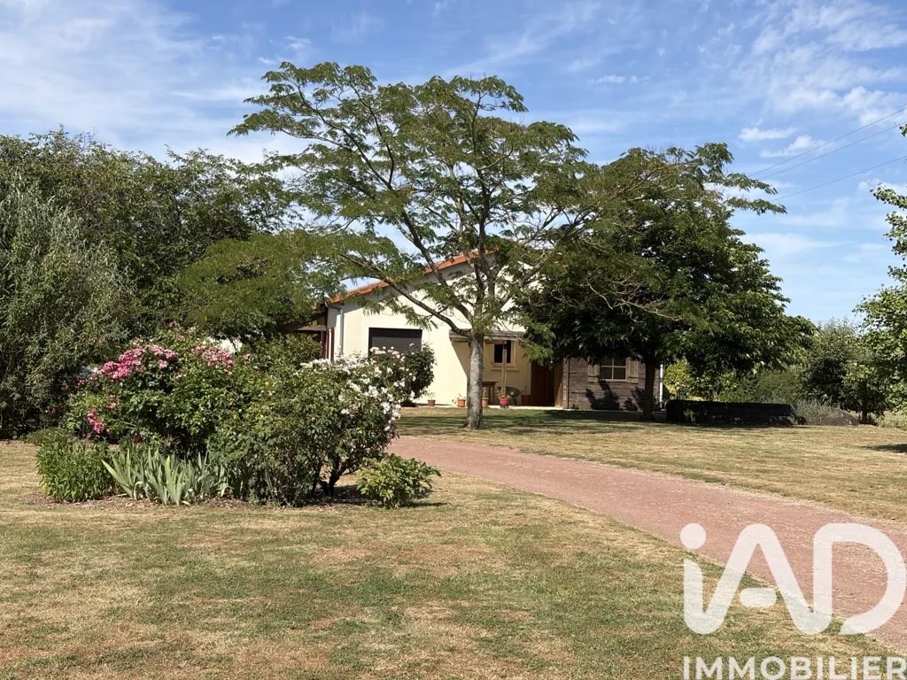 Aed - Well-Maintained House with Garden in Barroux