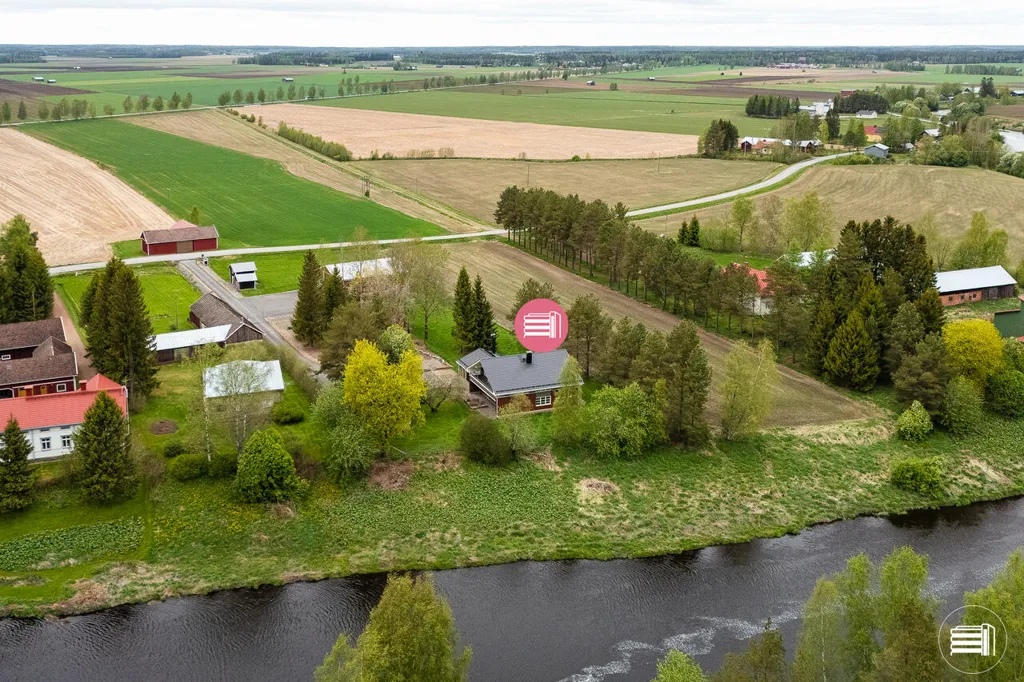 Õhuvaade - Architect-Designed House with River View in Kyrönjoki