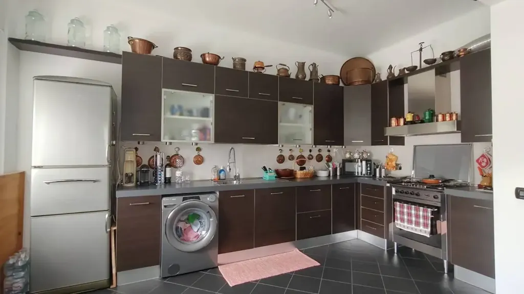 Kitchen - Panoramic Apartment with Balconies in Genoa
