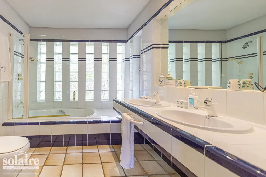 Bathrooms - Renovated Villa with Sea View in Altea