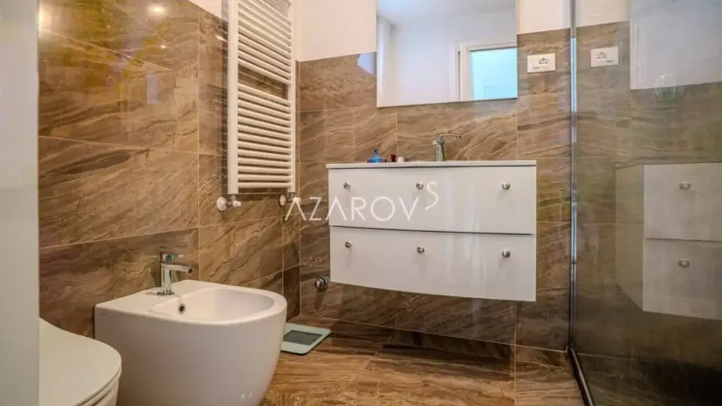 Salles de bain - Luxury Triplex with Sea View in Sanremo