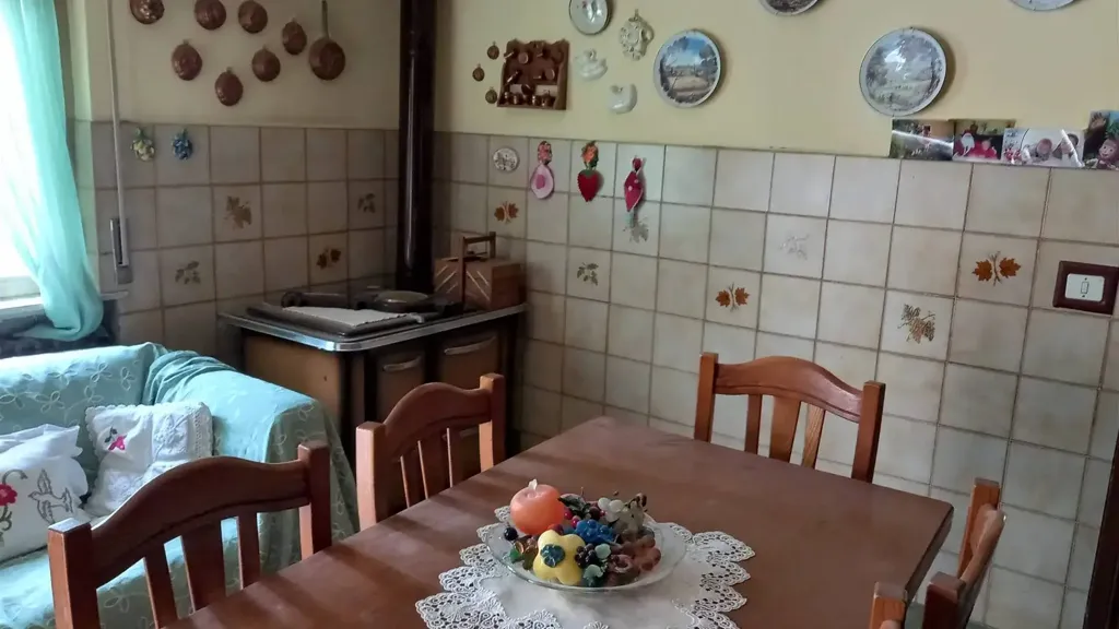 Dining Room - Rustic Cottage to Renovate with Panoramic View