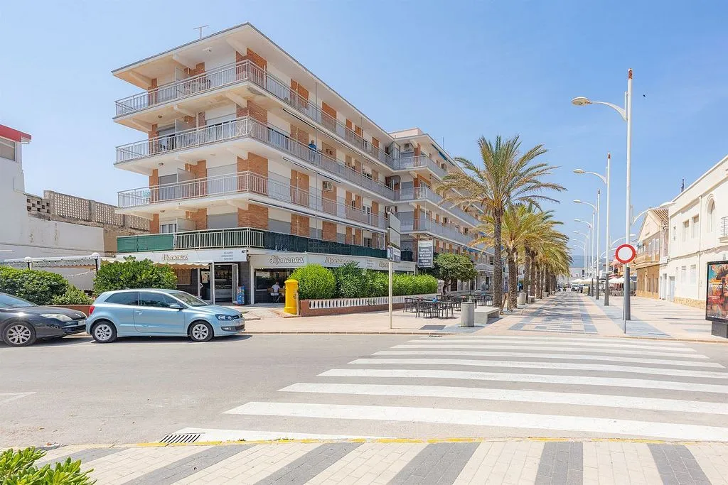 Exterior - Ample Terrace Apartment in Oliva Playa