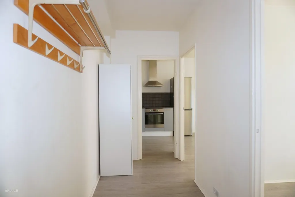 Entrée - Modern Flat with Balcony in Turku, Martti