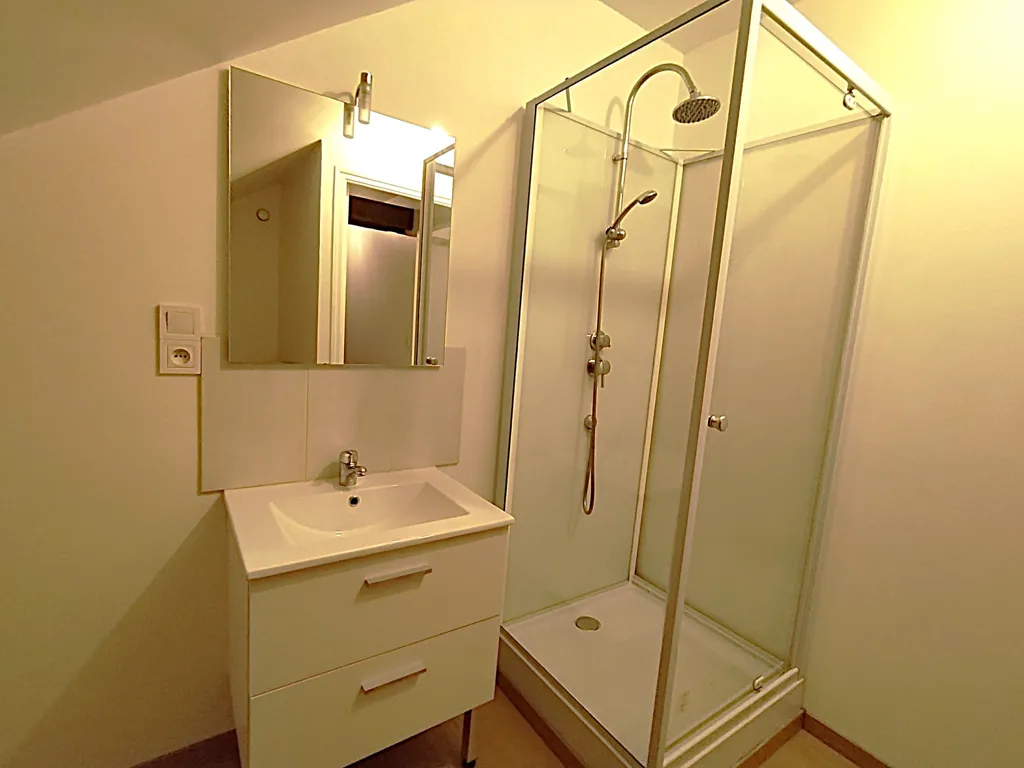 Salles de bain - Maison en Pierre avec Dépendances à Val-d'Izé