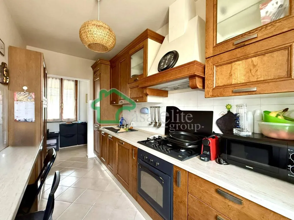 Cuisine - Bifamiliar Villa with Private Garden in Secugnago