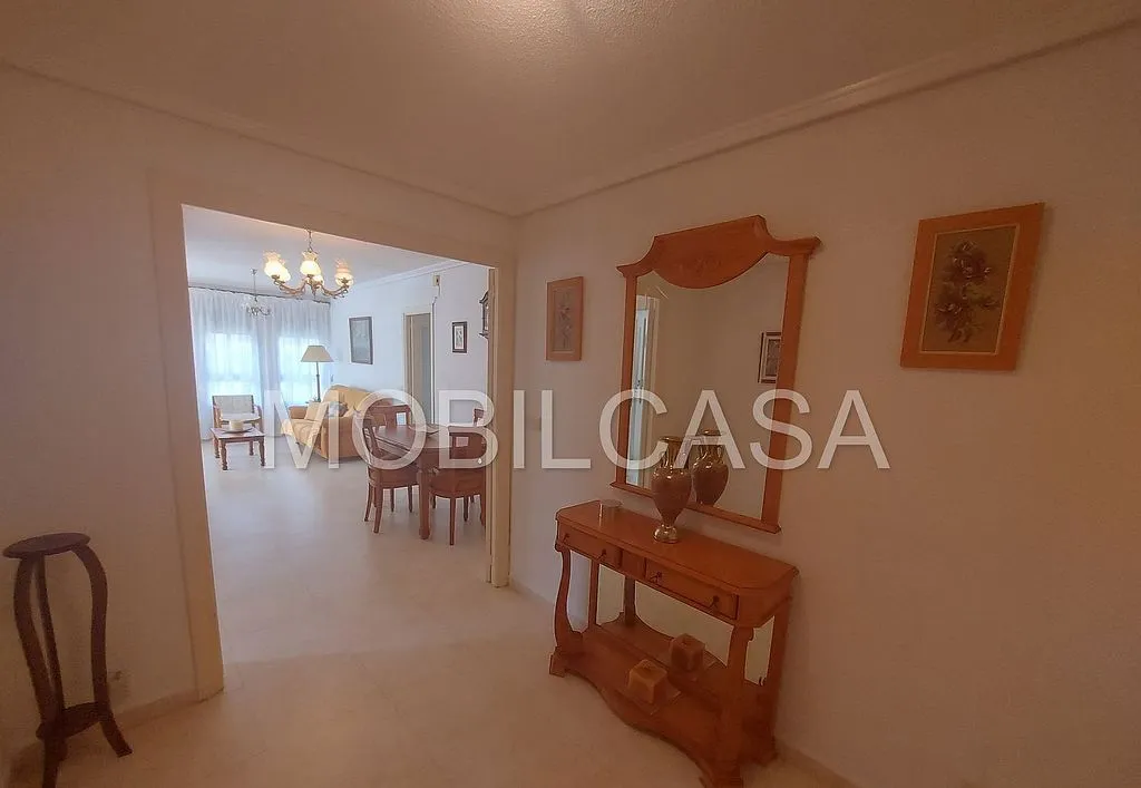 Entrée - Bright Apartment with Balcón in Elche
