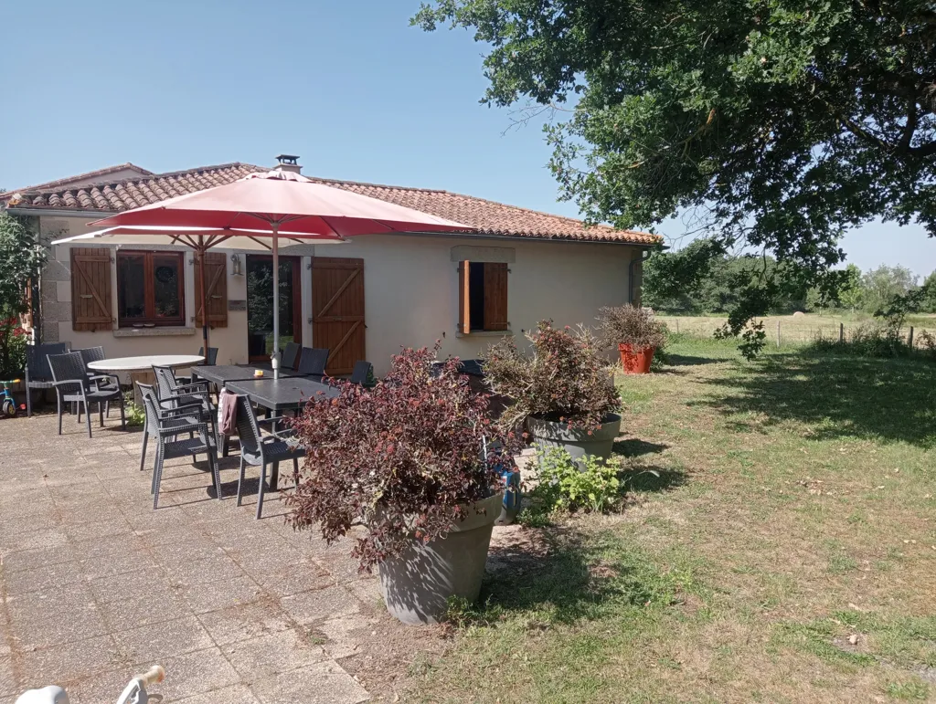 Terrazza - Restored Farmhouse with Pool in Isolated Setting