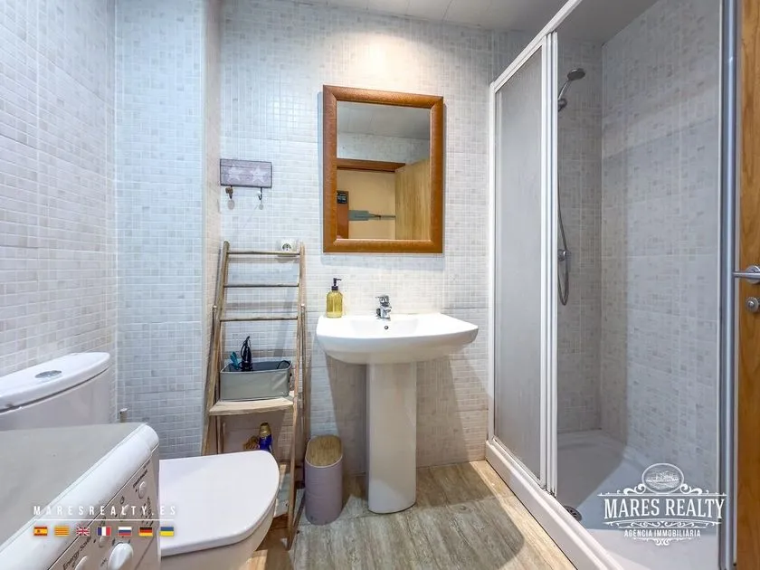 Salles de bain - One-Bedroom Apartment with Pool in Fenals, Lloret de Mar