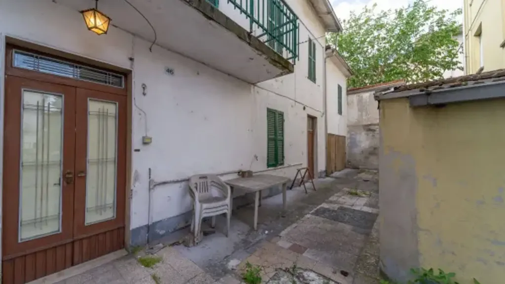 Jardin - Terraced House with Potential for B&B in Parma