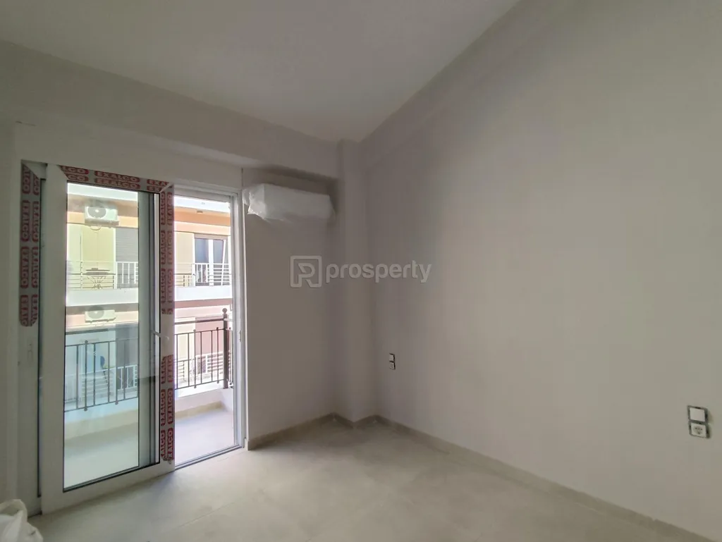 Toad - Modern Loft with Balcony in Patra City Centre