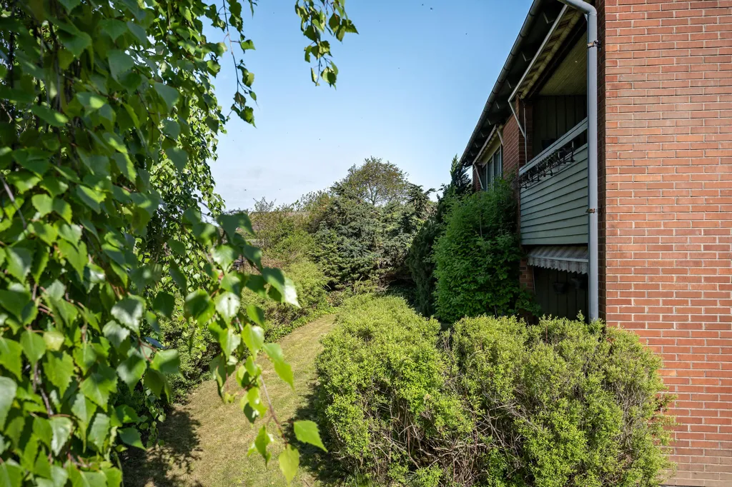 Aed - Country Villa with Garage in Stidsvig