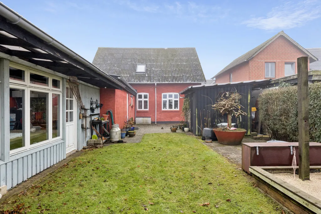 Jardin - Modernised Mason's Villa in Gørding