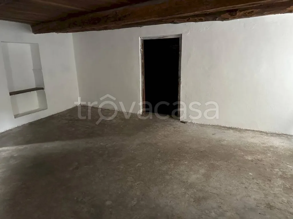 Toad - Rustic Stone Cottage in Casteldelfino