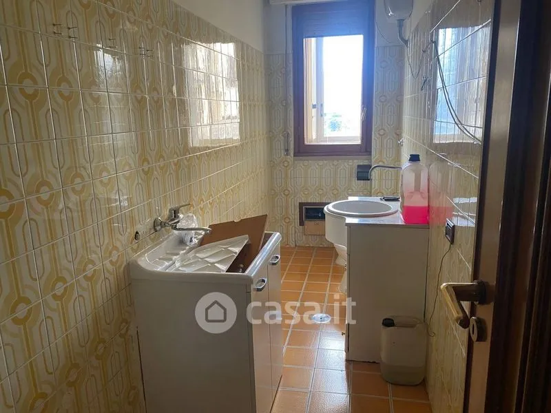 Salles de bain - Apartment with Triple Aspect in Avellino Centre