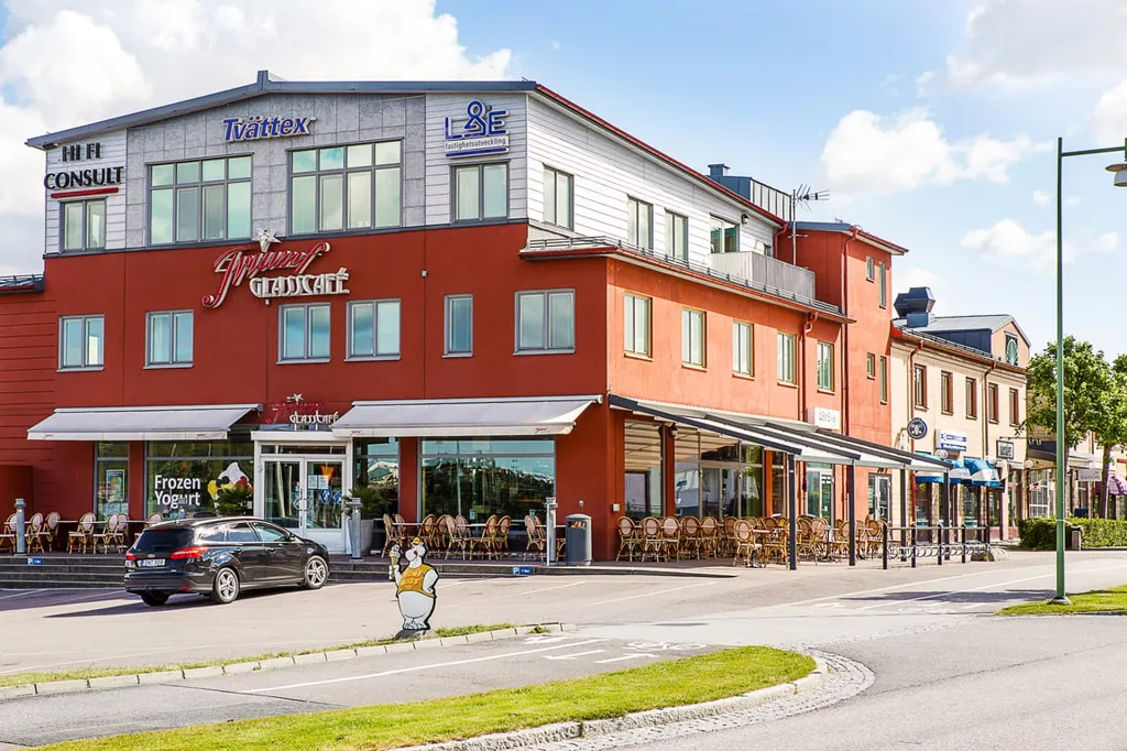 Välivaade - Apartment with South-Facing Balcony in Vallhamra