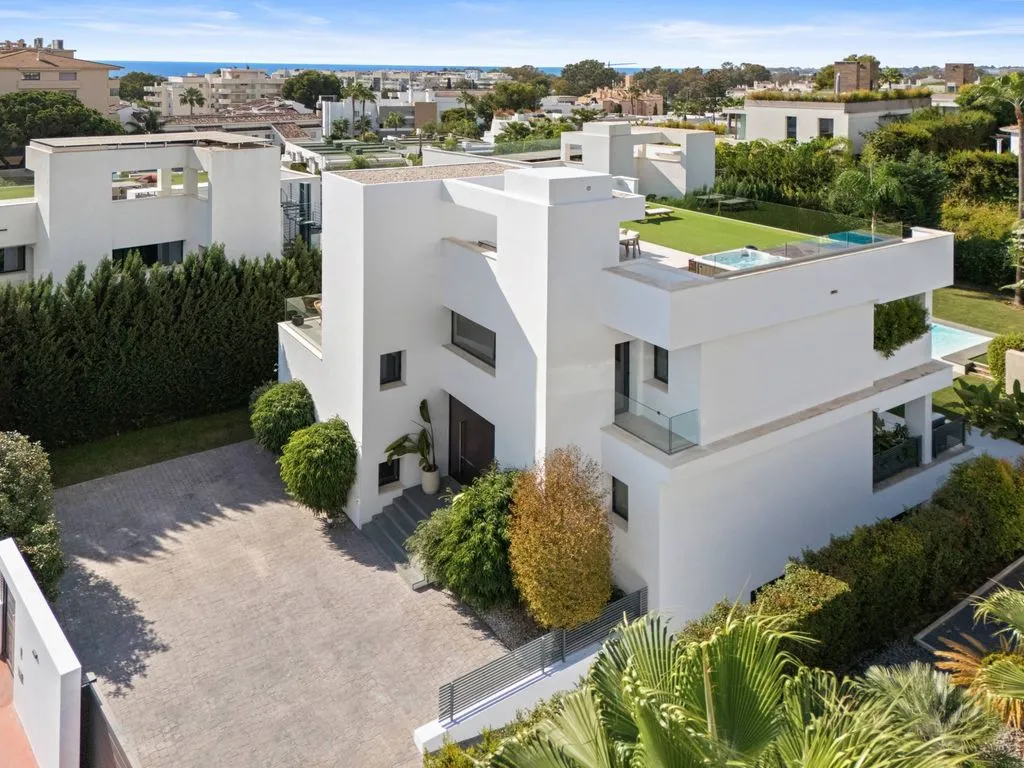 Vue aérienne - Contemporary Villa with Pool in Nueva Andalucía