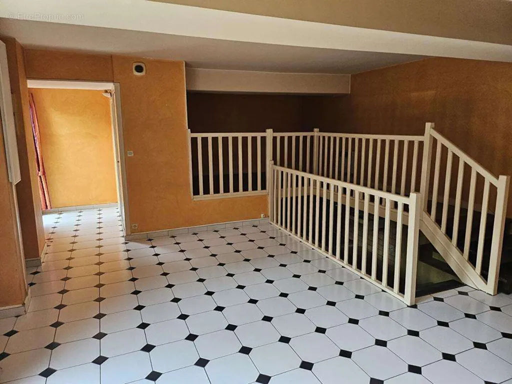 Séjour - Appartement T2 avec Jardin à Dijon