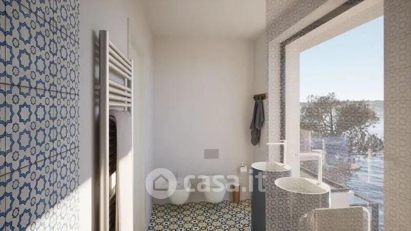 Bathrooms - Villa with Lake View in Meina